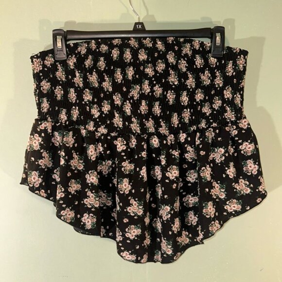 SHEIN Tops - Womens strapless top floral crop top